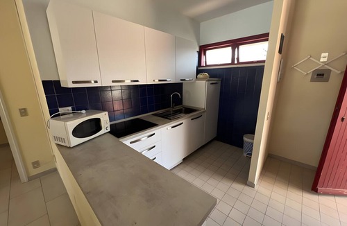 Marina di Bibbona Apartment | Apartment 'Casa Vacanze Heidi Con Piscina' with Shared Pool and Private Terrace