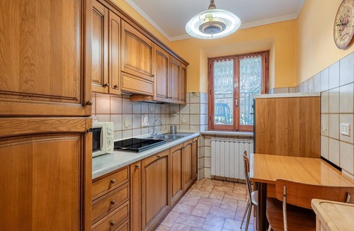 San Marcello Piteglio Apartment | Apartment 'Casa Gaia' with Mountain View