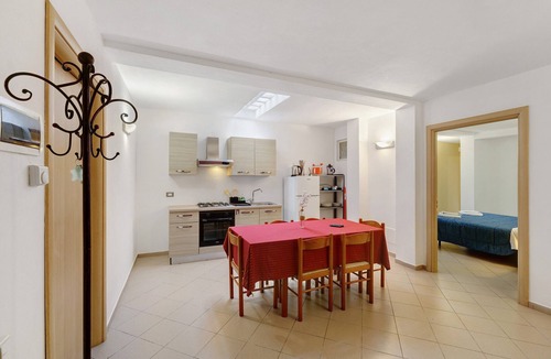 Gorra Apartment | Apartment 'Casa Chicken2 -Mare, Monti E Bikers' with Mountain View, Shared Pool and Wi-Fi