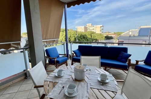 Pinarella Apartment | Apartment 'Casa Vacanze Cervia' with Private Terrace, Wi-Fi and Air Conditioning