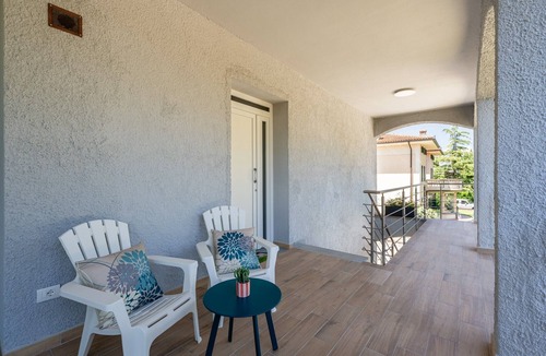 Montecalvoli Apartment | Apartment 'Corinna' with Mountain View, Wi-Fi and Air Conditioning
