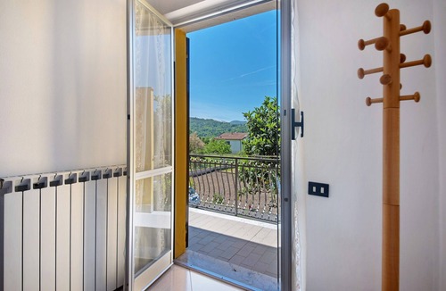 Brugnato Apartment | Apartment 'Da Dri´' with Private Terrace, Private Garden and Balcony
