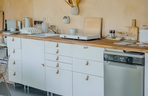 Saint-Jeannet Apartment | Apartment 'Ecoloft Avec Piscine' with Mountain View, Private Pool and Wi-Fi