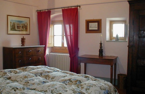 Fiesole House | Apartment for 4 people with pool Casa al Bosco