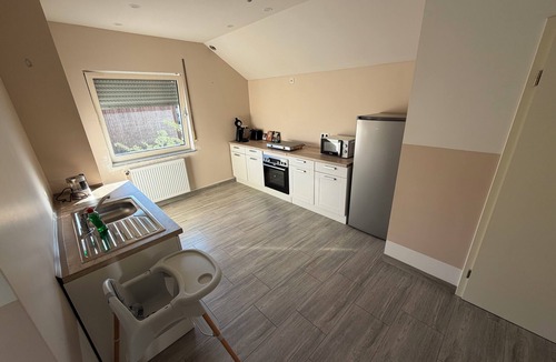 Kelsterbach Apartment | Apartment for 8 people - Near FRA Airport