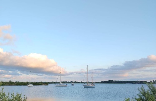 Medemblik House | Apartment Ijsselmeer with direct water access and own jetty