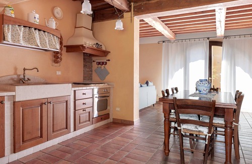 Montecastello Apartment | Apartment 'Il Fienile' with Shared Pool, Garden and Wi-Fi