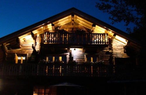 Les Saisies Apartment | Apartment in a chalet in Les Saisies -100m from the slopes - Heart of the resort - 13 people