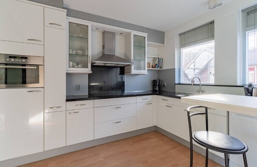 Alkmaar Apartment | Apartment in Alkmaar with sea beach