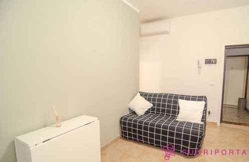 Oltretorrente Apartment | Apartment in historic center area