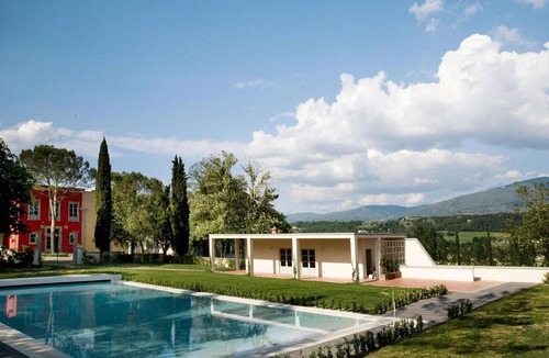 SantʼEllero House | Apartment in Tuscany with Large Pool