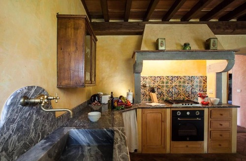Sesto Fiorentino Apartment | Apartment in the tuscan countryside with pool