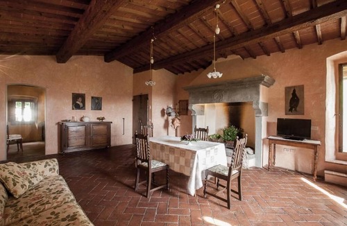 Sesto Fiorentino Apartment | Apartment in the tuscan countryside with pool