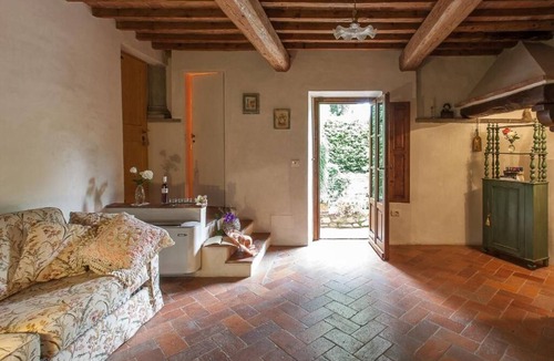 Sesto Fiorentino Apartment | Apartment in historic villa with swimming pool near Florence