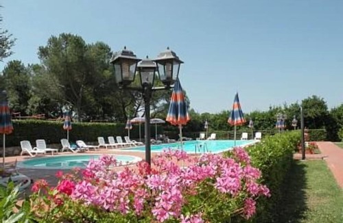Pomaia Apartment | Apartment in Village-Residence La Pieve di Pomaia - Swimming pool - WiFi -Toscana