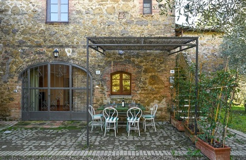 Ponte di Gabbiano Apartment | Apartment 'La Banditina' with Private Terrace, Wi-Fi and Air Conditioning