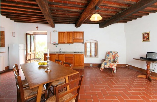 Neri Apartment | Apartment La Farfalla n-5 by Interhome