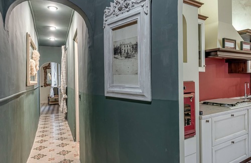Santa Maria Novella Apartment | Apartment 'La Maison De Mavì' with Wi-Fi and Air Conditioning