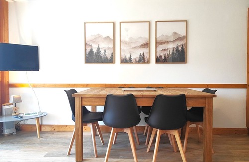 Les Saisies Apartment | Apartment 'Lapon H10' with Mountain View and Balcony