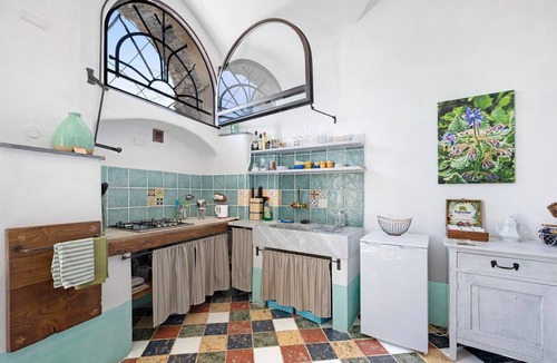 Varigotti Apartment | Apartment 'Lavanda' with Sea View, Garden, and Wi-Fi
