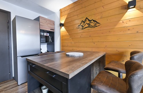 Flumet Apartment | Apartment 'Les Marmottes - B12' with Mountain View and Balcony