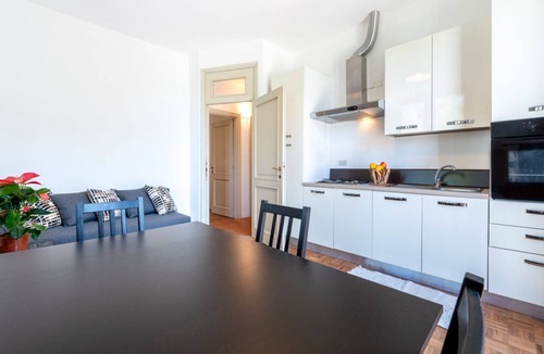 Martorano Apartment | Apartment located on the first mezzanine floor of a building without a lift.Immersed in the countryside, it is 15 minutes away from the center of Parma, by car.In 45 m2 of space it comfortably accommodates 4 guests with a double bedroom and a queen-size