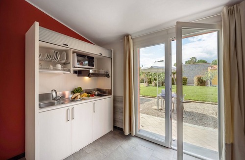 Poggi Apartment | Apartment 'Monolocale Rebi' with Shared Pool, Garden and Wi-Fi