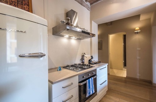 Radicondoli Apartment | Apartment "Radicondoli House" with Balcony & Wi-Fi
