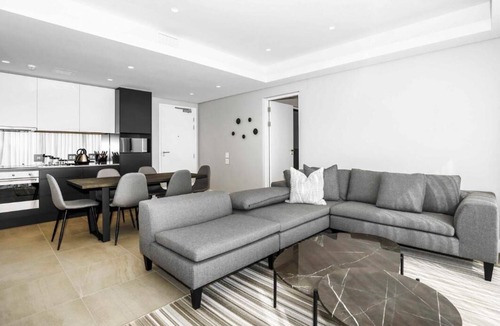 Greater Johannesburg Metropolitan Area Apartment | Apartment - Sleeps 4 - Parking - Pool