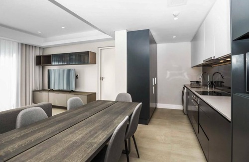 Greater Johannesburg Metropolitan Area Apartment | Apartment - Sleeps 4 - Parking - Pool