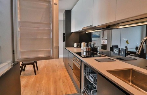 Greater Johannesburg Metropolitan Area Apartment | Apartment - Sleeps 4 - Parking - Pool