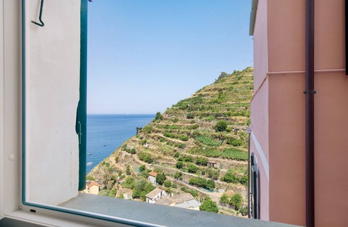 Manarola Apartment | Apartment 'Starfish' with Sea View and Wi-Fi