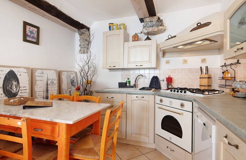 Bogliasco Apartment | Apartment 'Sterlizia' with Sea View, Wi-Fi and Air Conditioning