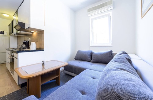 Montovjerna Apartment | Apartment Tija - Two Bedroom Apartment with Balcony and Partial Sea View(A4+2)