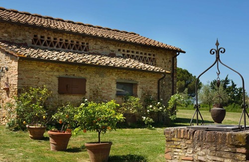 San Casciano in Val di Pesa Apartment | Apartment with A/C, WIFI, pool, TV, terrace, pets allowed, panoramic view, close to Greve In Chianti