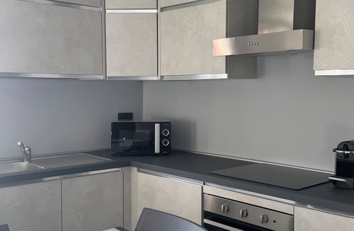 Ventimiglia Apartment | Apartment with a sea view, 5 minutes from Monaco + private parking