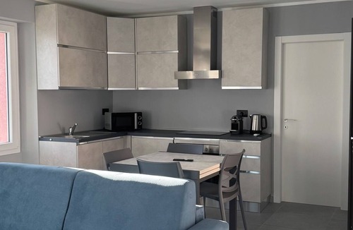 Ventimiglia Apartment | Apartment with a sea view, 5 minutes from Monaco + private parking