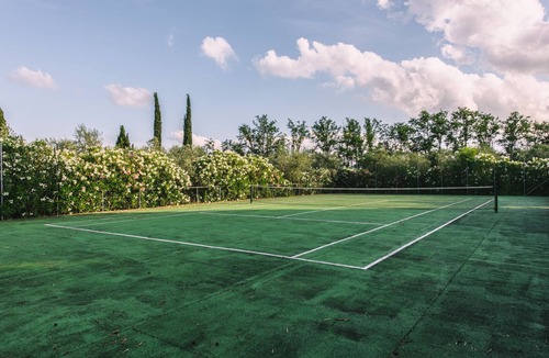 Capannoli Apartment | Apartment with garden and BBQ - swimming pool and tennis court
