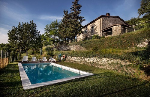 Londa House | Apartment with swimming pool