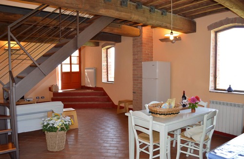 Torre A Castello Apartment | Apartment with wonderful view in the Crete Senesi