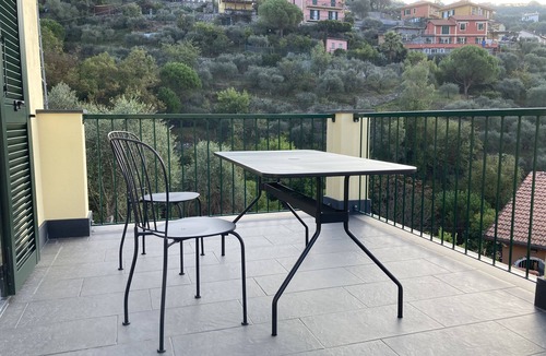 Chiavari Apartment | App. second floor Grapefruit