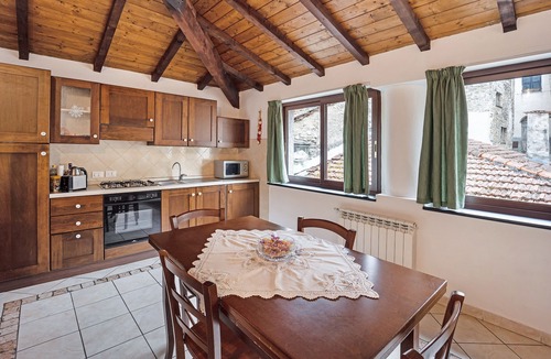 Borgomaro House | "Appartamento LA VITE - Borgomaro" with Wi-Fi, A/C & Terrace