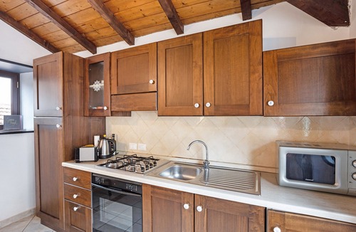 Borgomaro House | "Appartamento LA VITE - Borgomaro" with Wi-Fi, A/C & Terrace