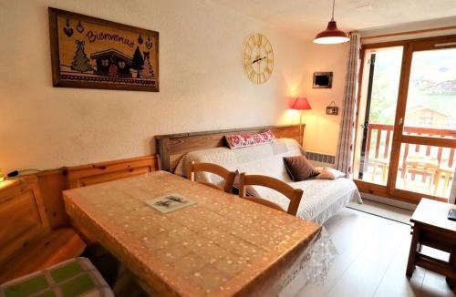 Areches Apartment | Appartement 5 pers. avec piscine, balcon, proche ski et village - FR-1-342-215
