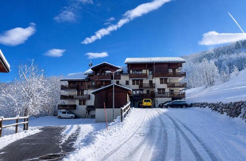 Flumet Apartment | Appartement au pied des pistes avec piscine intérieure - FR-1-505-109