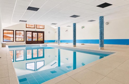 Flumet Apartment | Appartement au pied des pistes avec piscine intérieure - FR-1-505-109