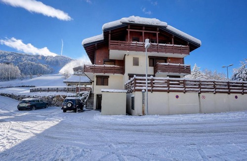 Flumet Apartment | Appartement au pied des pistes avec piscine intérieure - FR-1-505-109