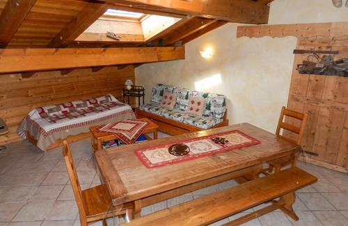 Hauteluce Apartment | Appartement convivial à Hauteluce 64 m² avec vue sur la montagne