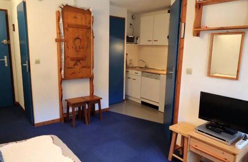 Areches Apartment | Appartement cosy 2-4 pers, cœur de village, proche pistes, piscine l'été - FR-1-342-207