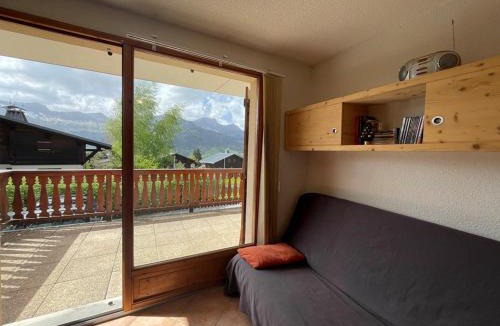 Crest-Voland Apartment | Appartement cosy 4 pers, terrasse, 2 pièces + coin montagne, près des pistes, Crest-Voland - FR-1-733-92